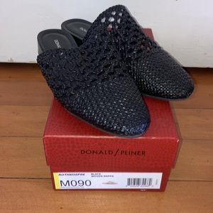 Donald Pliner Woven Nappa Mules Rothko Black women's size 9